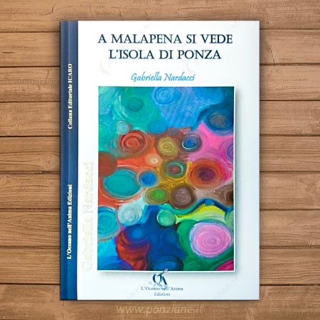 A malapena si vede l'isola di Ponza